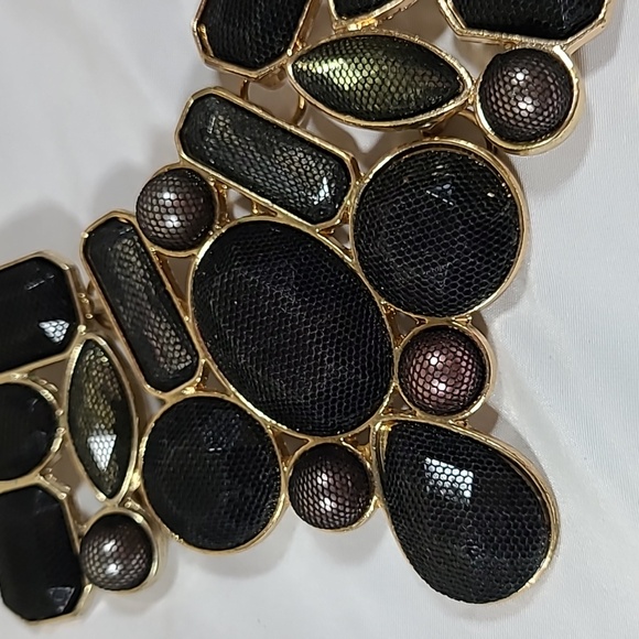 SALE!! Unique "Fishnet" Necklace - Picture 6 of 6